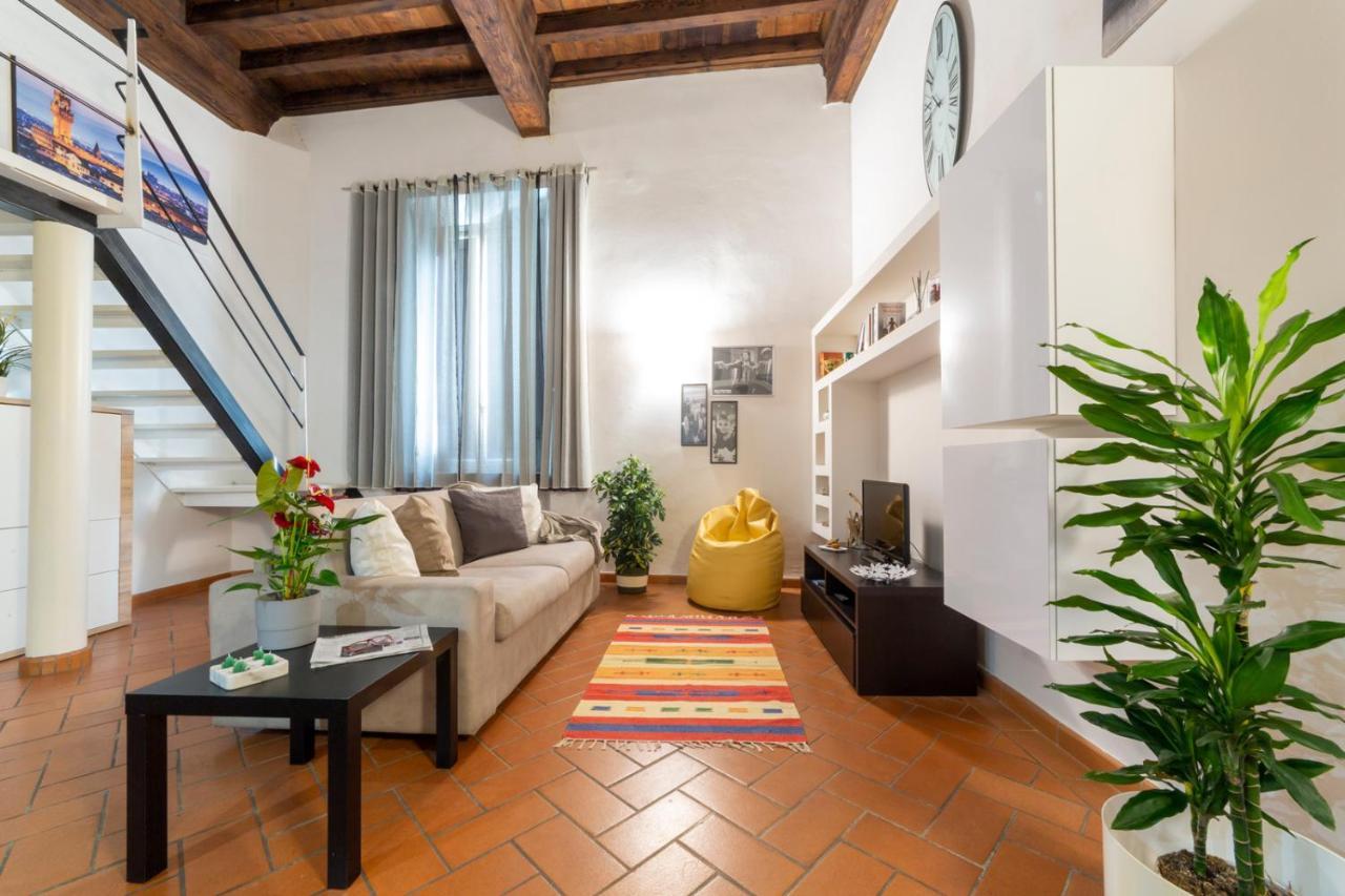 Guelfi Loft In A Historic Palace