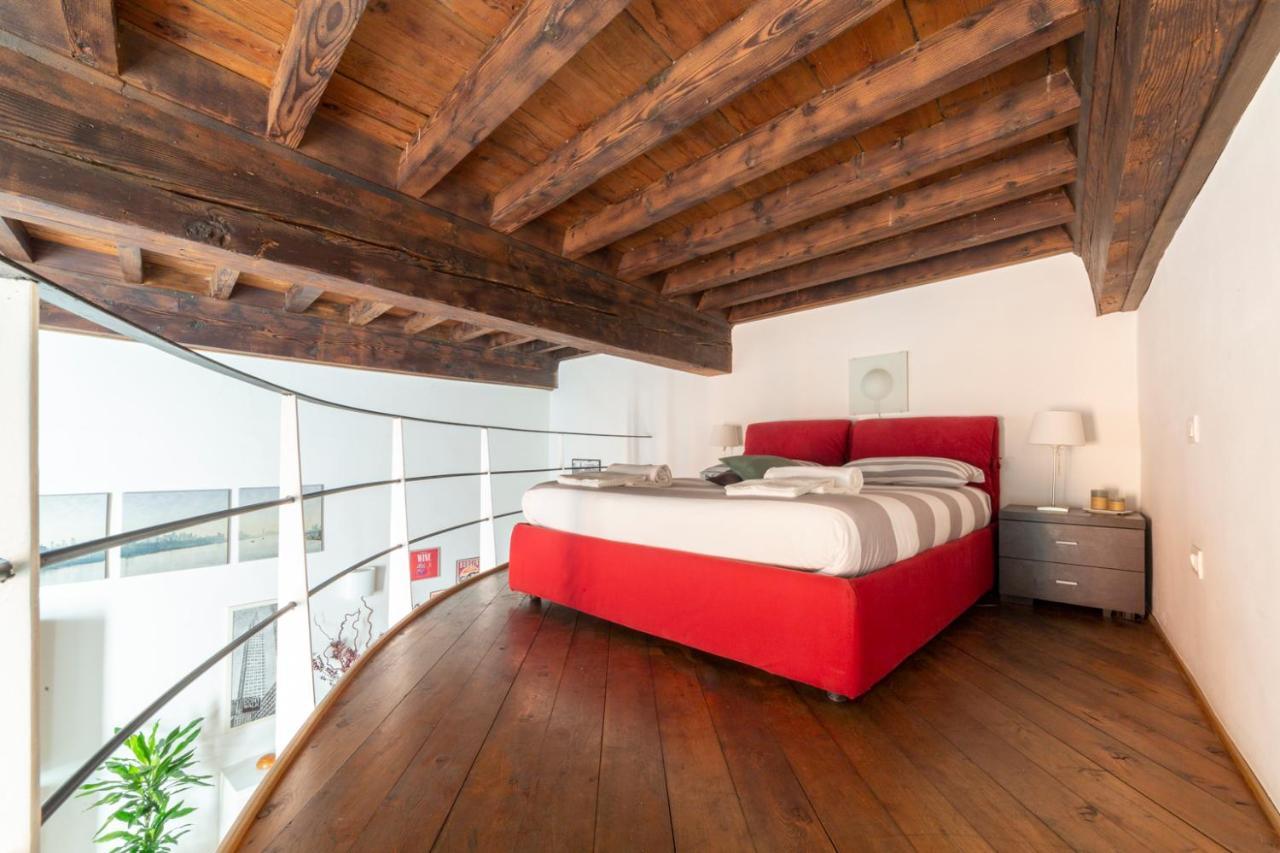 Guelfi Loft In A Historic Palace Apartamento *